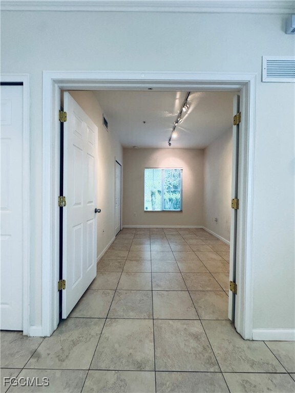 Building Photo - 13100 Bella Casa Cir