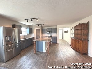 Building Photo - 14721 Hooded Merganser