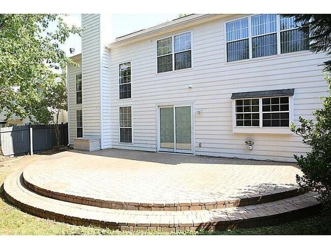 Building Photo - 230 Waltham Ct