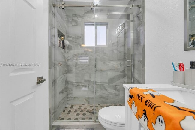 Building Photo - 3145 W 71st Pl