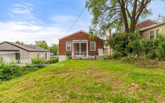 Building Photo - 831 Harlan Ave
