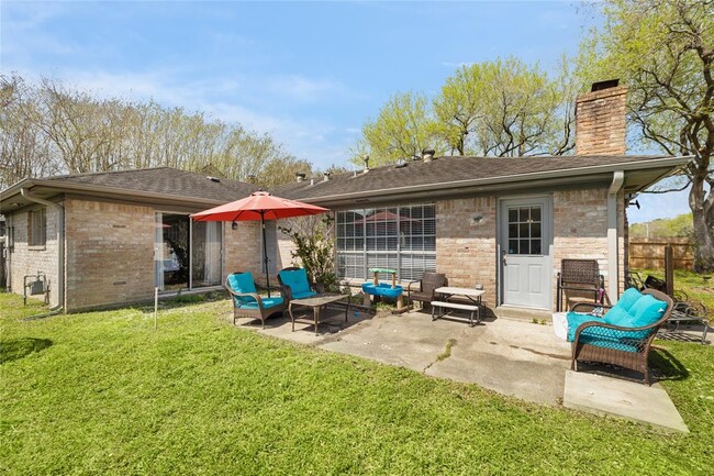 Building Photo - 16458 Brookford Dr