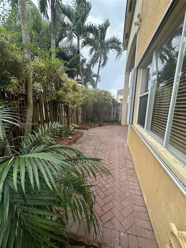 Building Photo - 5486 NW 112th Path