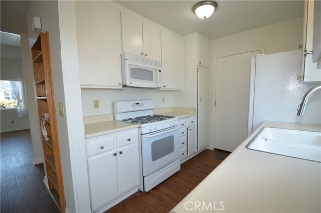 Building Photo - 12283 Mint Ct