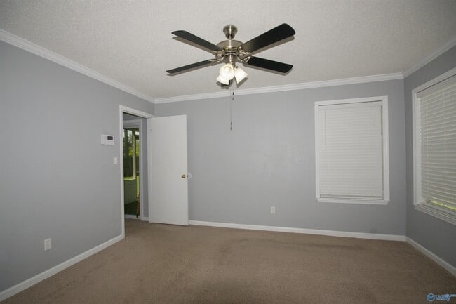 Building Photo - 215 Cypress Creek Dr