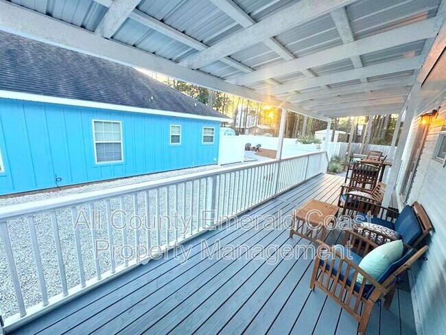 Building Photo - 444 Montigo Ave N