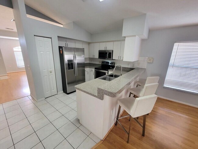 Building Photo - 7942 Chadwick Dr