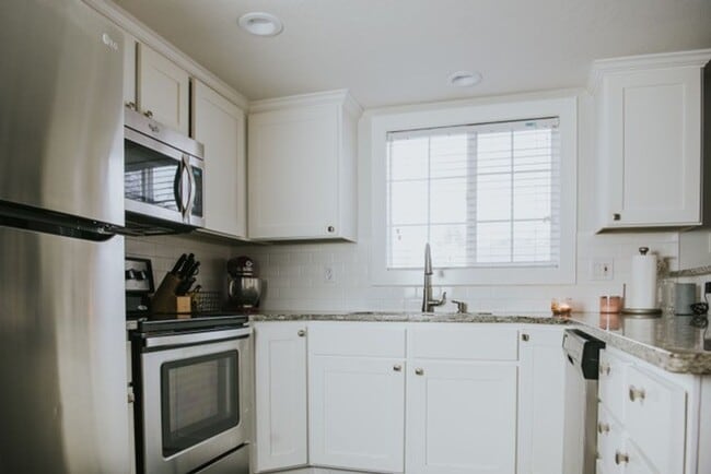 Building Photo - 3 Bed 2.5 Bath in Orem