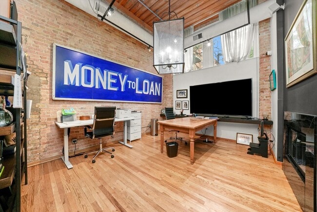 Building Photo - 1327 W Washington Blvd