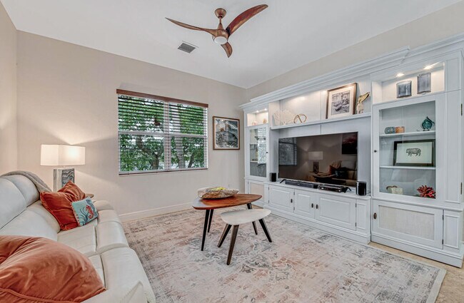 Building Photo - 9773 Bowline Dr