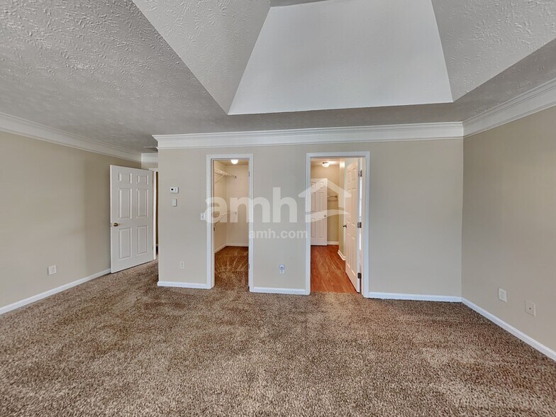 Building Photo - 230 Overlook Dr