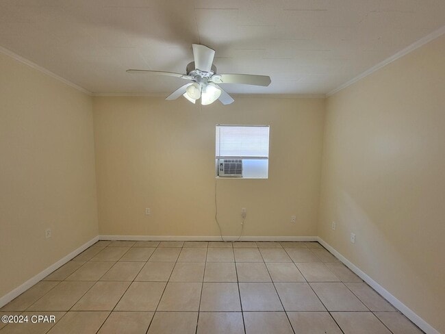 Building Photo - 2312 E 16th Ct