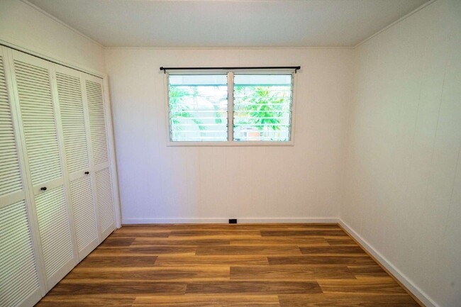 Building Photo - Welcome Home to Waimanalo!