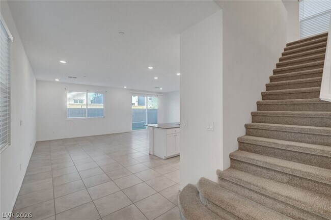 Building Photo - 8454 Vacarez Dr
