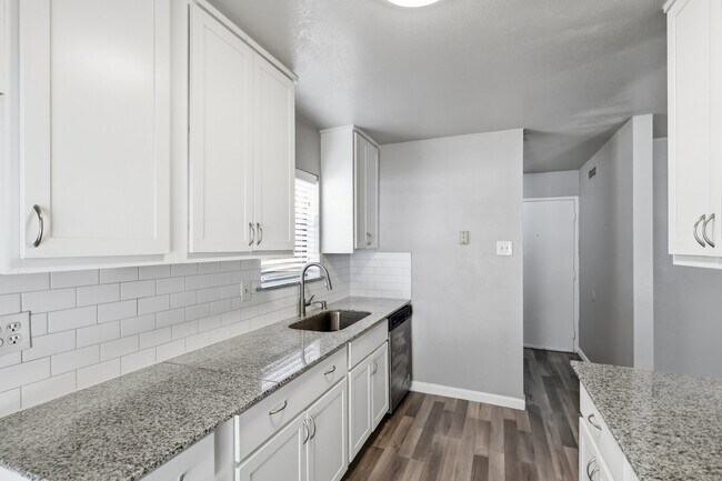 Building Photo - 3BR/2.0BA Single Family - Carrollton
