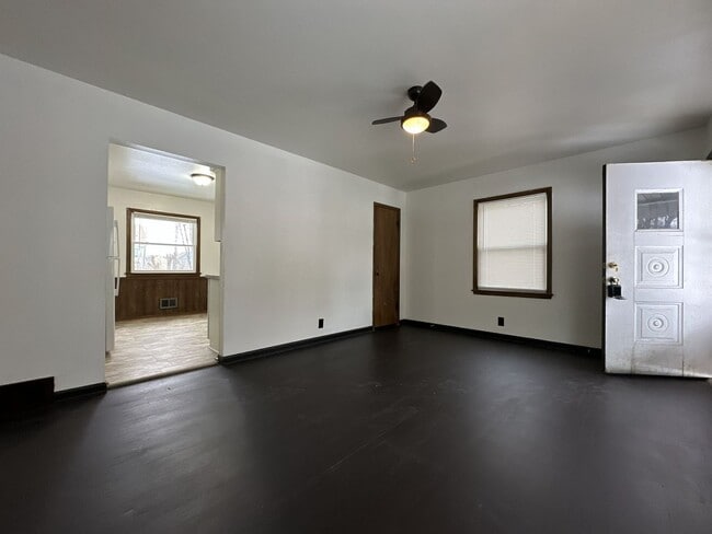 Building Photo - 6528 W Lawn Ave