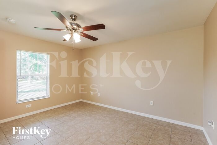 Building Photo - 532 Kismet Pkwy W