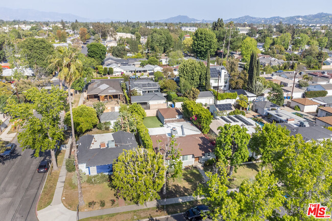 Building Photo - 5450 Bevis Ave