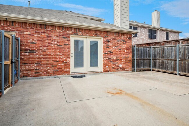 Building Photo - Awesome family home!