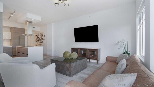 Building Photo - 155 E Boca Raton Rd