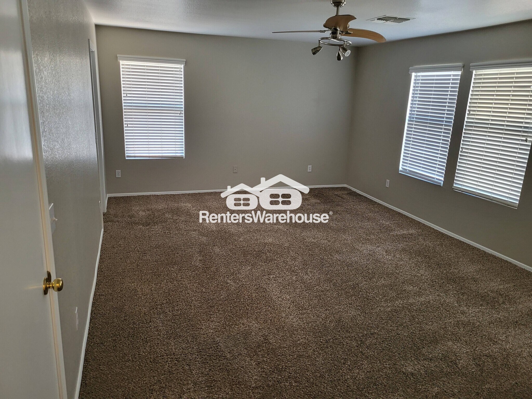 Building Photo - 2657 S Southwind Dr