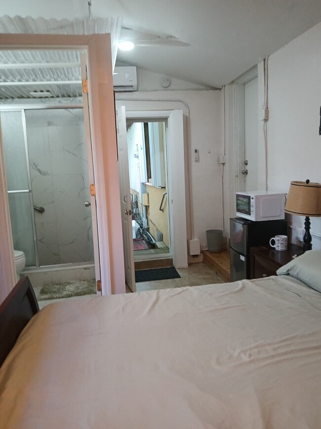 Primary Photo - 525 Westward Dr