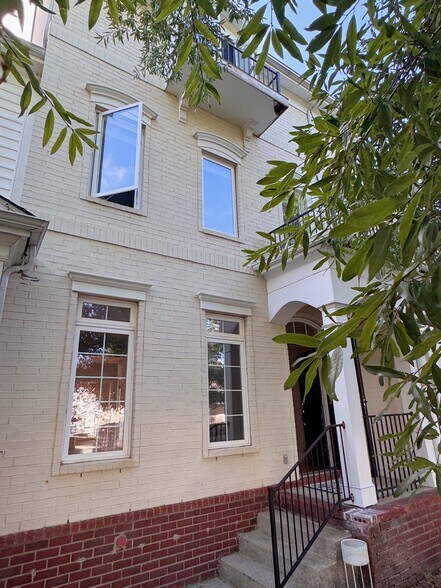 Building Photo - 4316 Summercrest Blvd