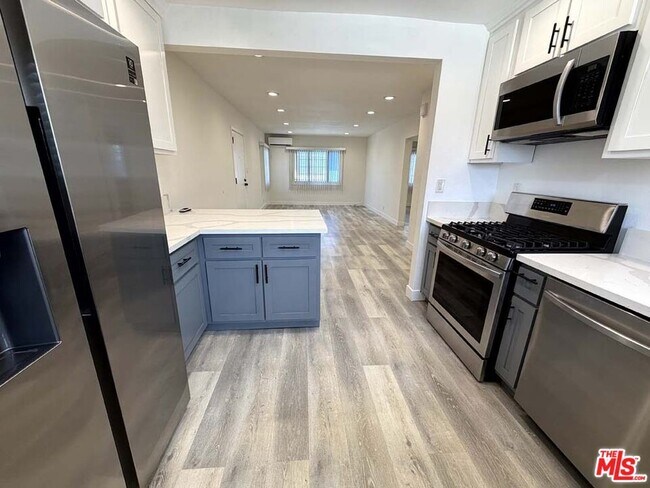 Building Photo - 8818 Ramsgate Ave