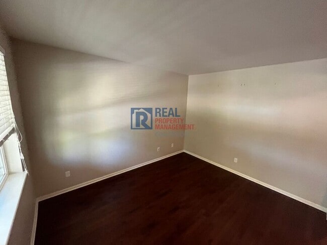 Building Photo - 572 Gallegos Cir