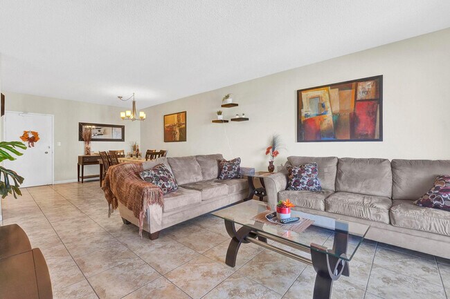 Building Photo - 1985 S Ocean Dr