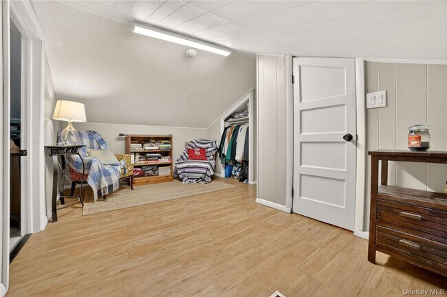 Building Photo - 1408 Henry Ave