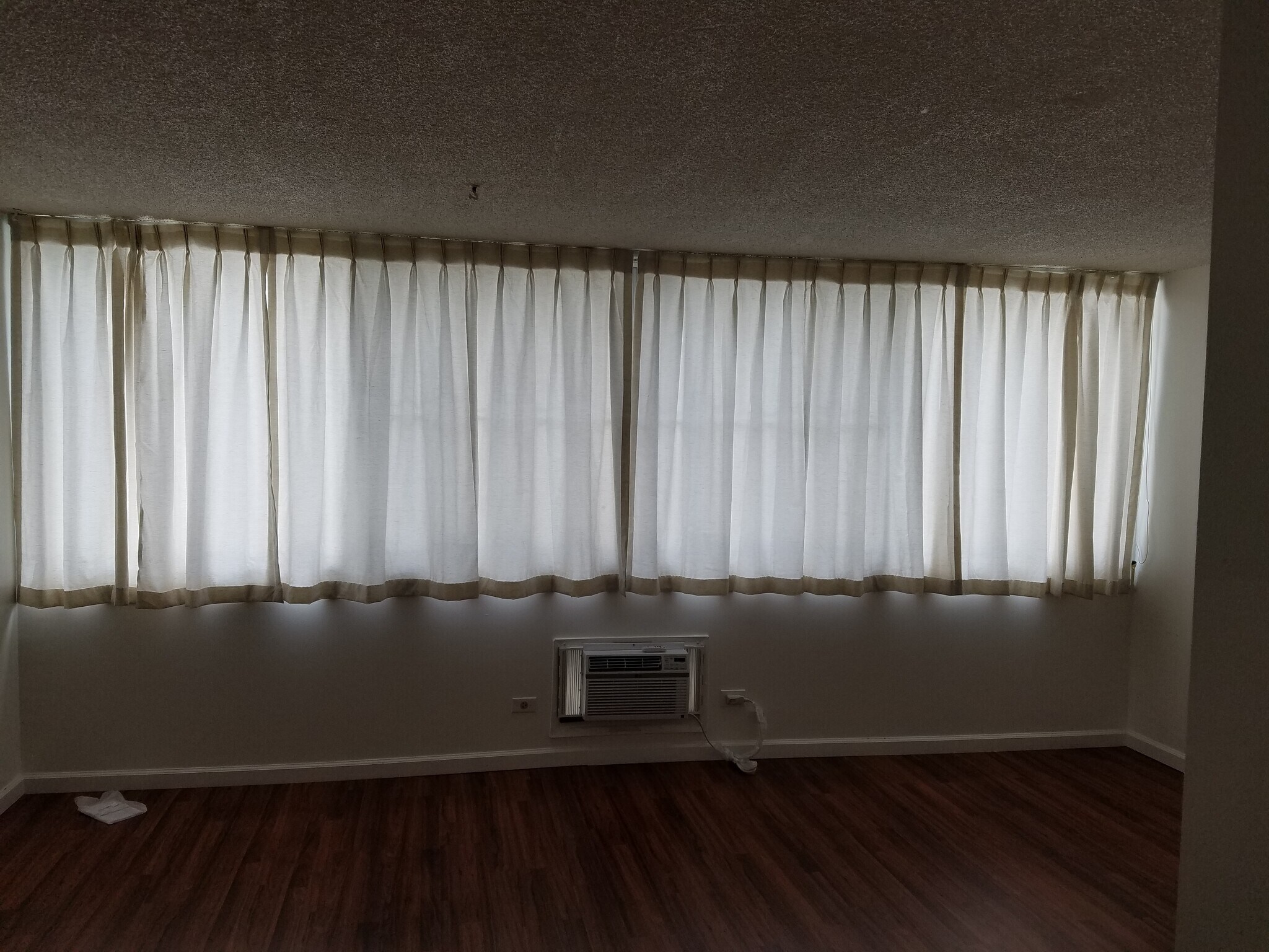 Building Photo - 1560 Kanunu St