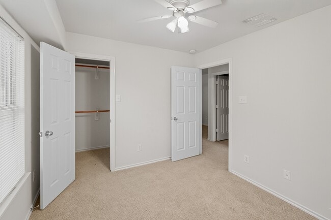 Building Photo - 6413 Dawson Creek Dr