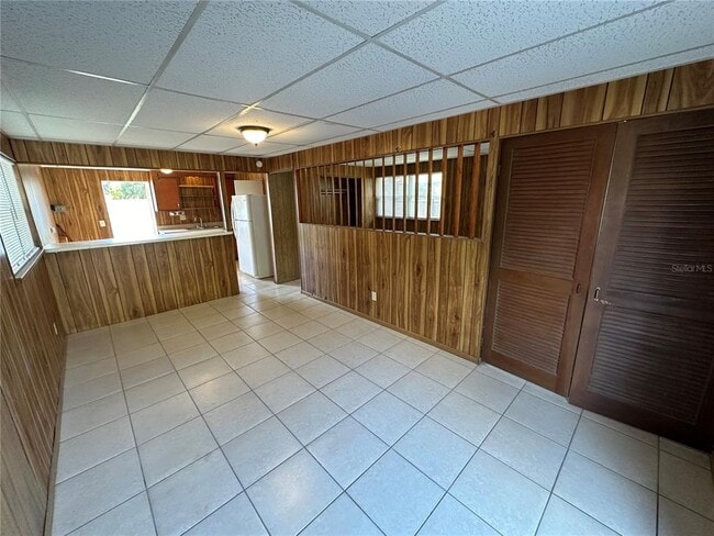 Building Photo - 2002 20th St W