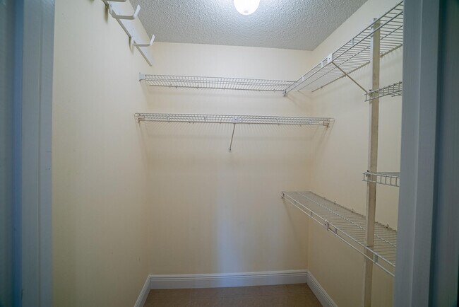 Building Photo - 8410 Cypress Ln