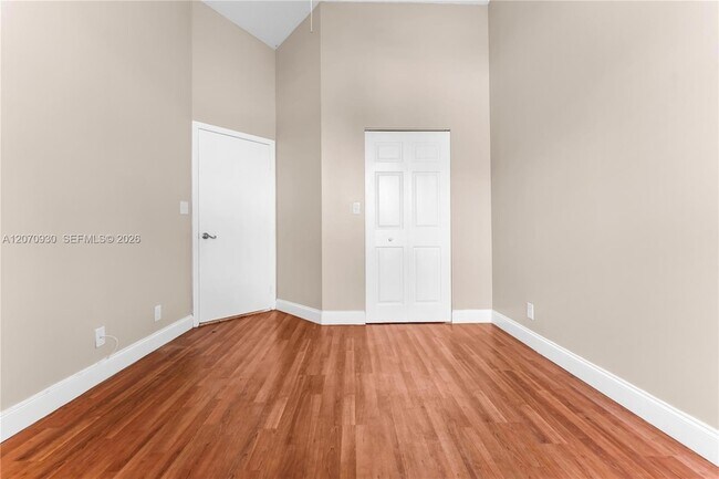 Building Photo - 15563 Miami Lakeway N