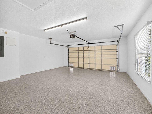Building Photo - 3143 Verdmont Ln