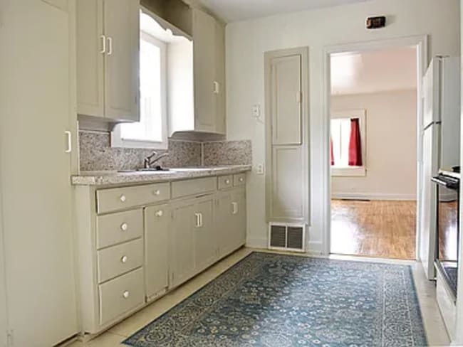 Building Photo - 1013 14th St