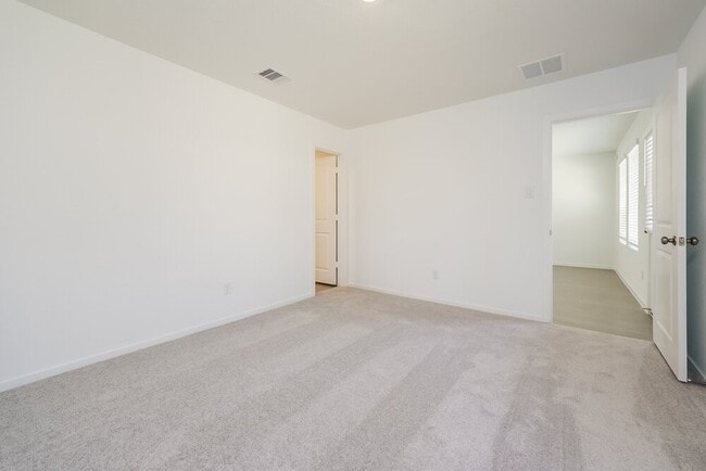 Building Photo - 1535 Crowson Rdg