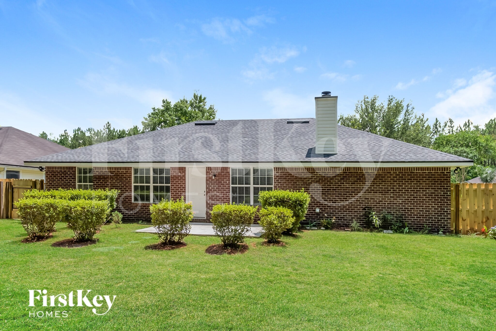 Building Photo - 9759 Redbird Creek Dr S