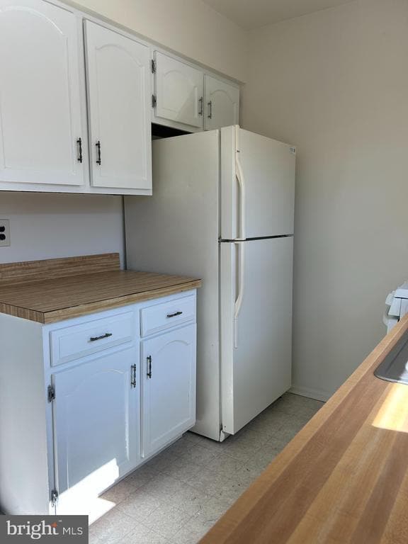 Building Photo - 2410 David Dr