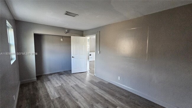 Building Photo - 374 NW 31st Ave