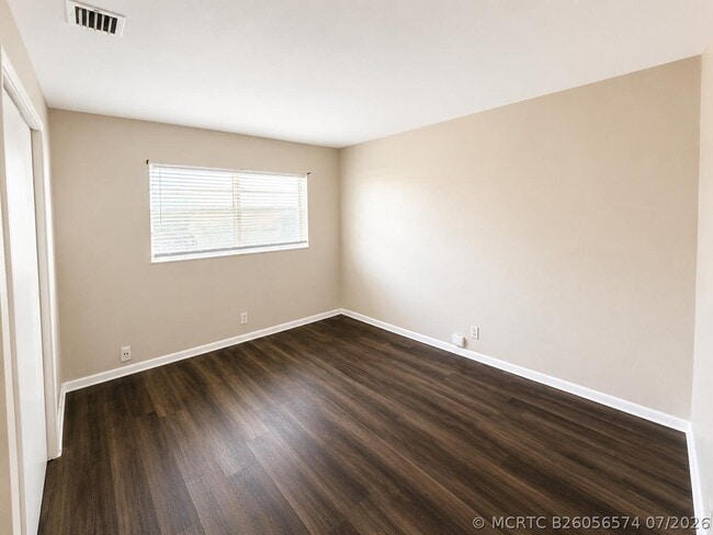 Building Photo - 4125 Woodside Dr