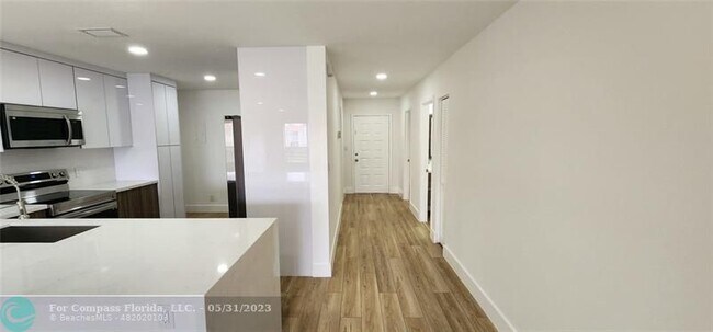 Building Photo - 7355 Woodmont Terrace