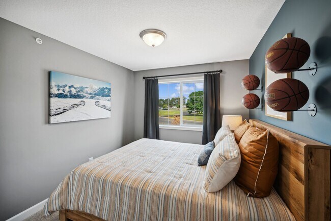 Building Photo - Brand New Townhome - Be the first to live here!