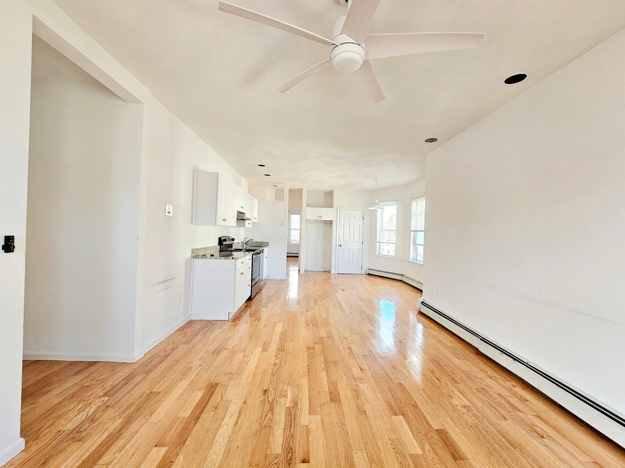 Building Photo - 56 Mansfield St