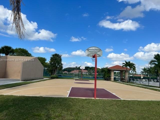 Building Photo - 18071 Clear Brook Cir