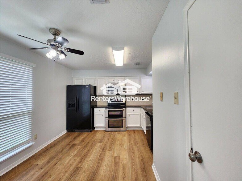 Building Photo - 8534 Dawnridge Dr