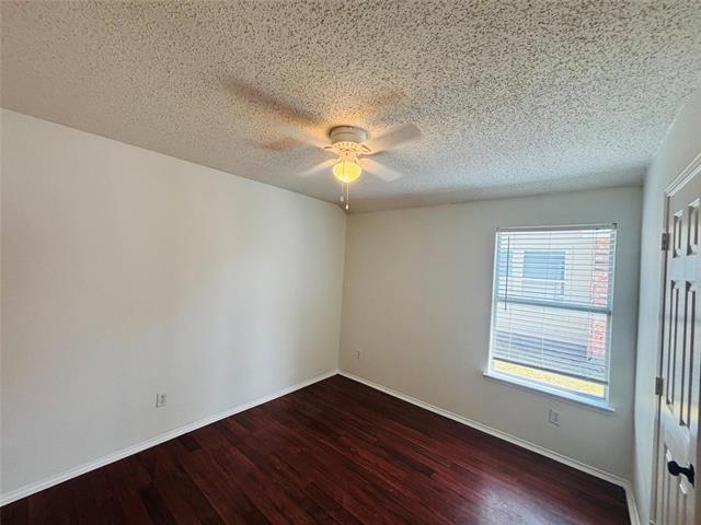 Building Photo - 1108 Alexandria Dr