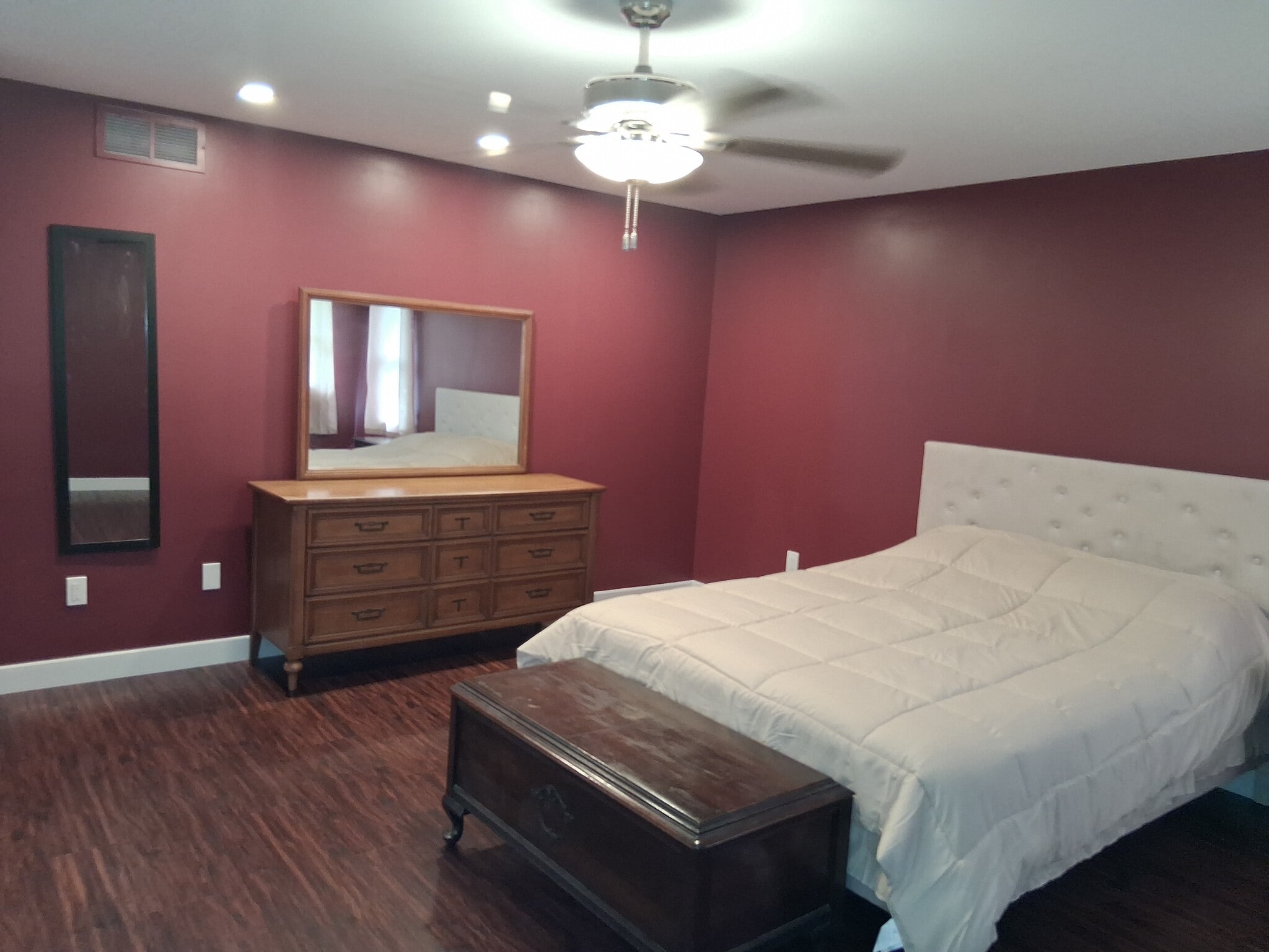 Master Suite - 2710 English Rd